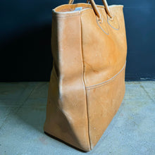 画像をギャラリービューアに読み込む, 1970-80's L.L.Bean LETHER TOTE BAG (size L or XL)