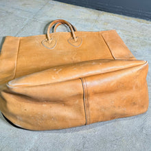 画像をギャラリービューアに読み込む, 1970-80's L.L.Bean LETHER TOTE BAG (size L or XL)