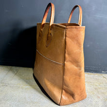 画像をギャラリービューアに読み込む, 1980's L.L.Bean LETHER TOTE BAG (size M)