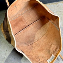 画像をギャラリービューアに読み込む, 1970-80's L.L.Bean LETHER TOTE BAG (size L or XL)