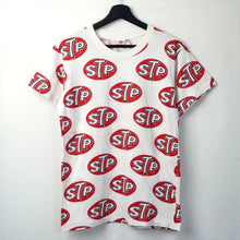 画像をギャラリービューアに読み込む, 1970's STP 総柄Tシャツ HANESボディ 染み込みプリント
