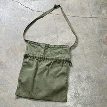 画像をギャラリービューアに読み込む, 1940's AMERICAN RED CROSS APRON BAG