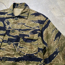 画像をギャラリービューアに読み込む, 1960's VIET-NAM GOLD TIGER STRIPE (GOOD CONDITION)