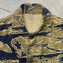 画像をギャラリービューアに読み込む, 1960's VIET-NAM GOLD TIGER STRIPE (GOOD CONDITION)