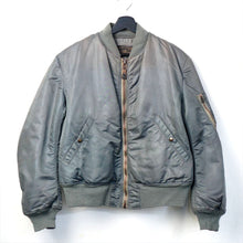 画像をギャラリービューアに読み込む, 1950's USAF MA-1 フライトジャケット 黒タグ ( size M )
