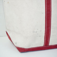 画像をギャラリービューアに読み込む, 1970 L.L.Bean  BOAT AND TOTE ホワイト×レッド 筆記体タグ
